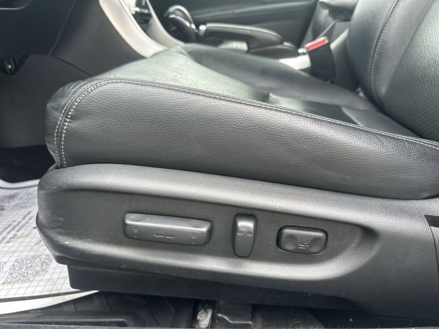 Used 2016 Honda Accord Touring image 16