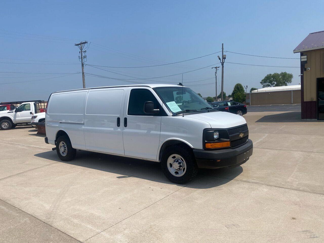 Used 2016 Chevrolet Express 3500 Extended RWD image 12
