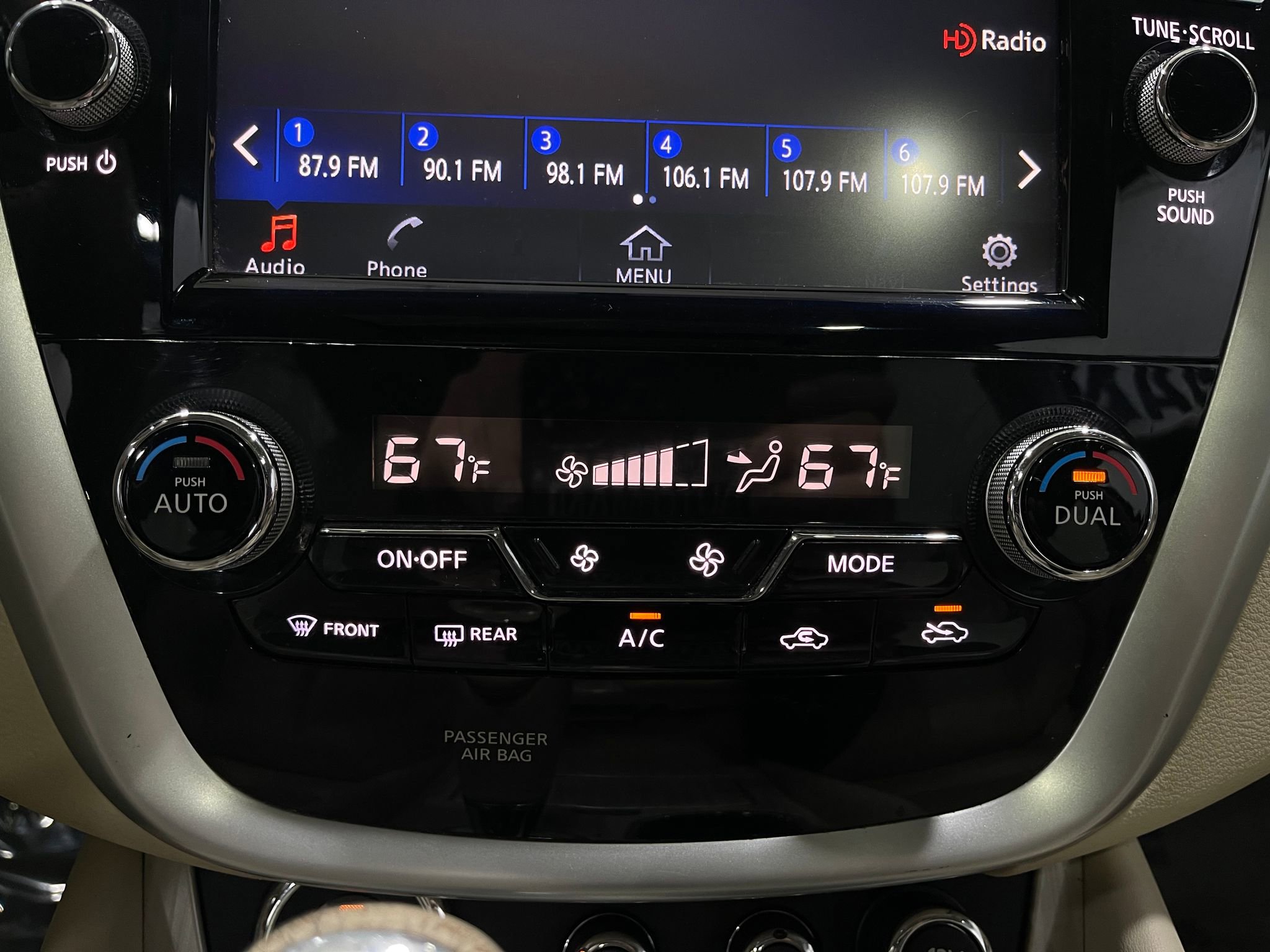 Used 2017 Nissan Murano Platinum w/ Platinum Technology Package FWD image 24