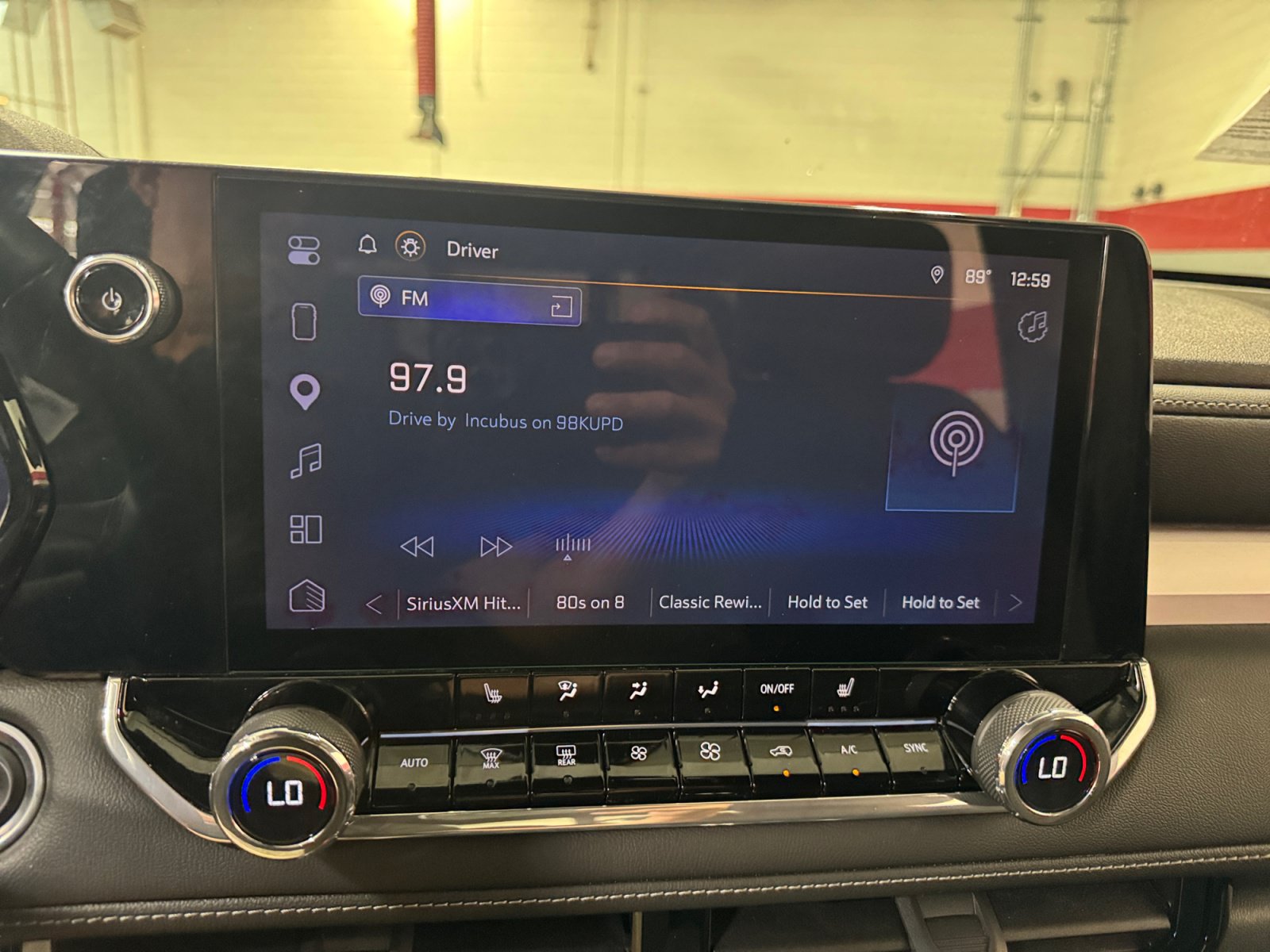 Used 2024 Chevrolet Colorado LT w/ LT Convenience Package II RWD image 28