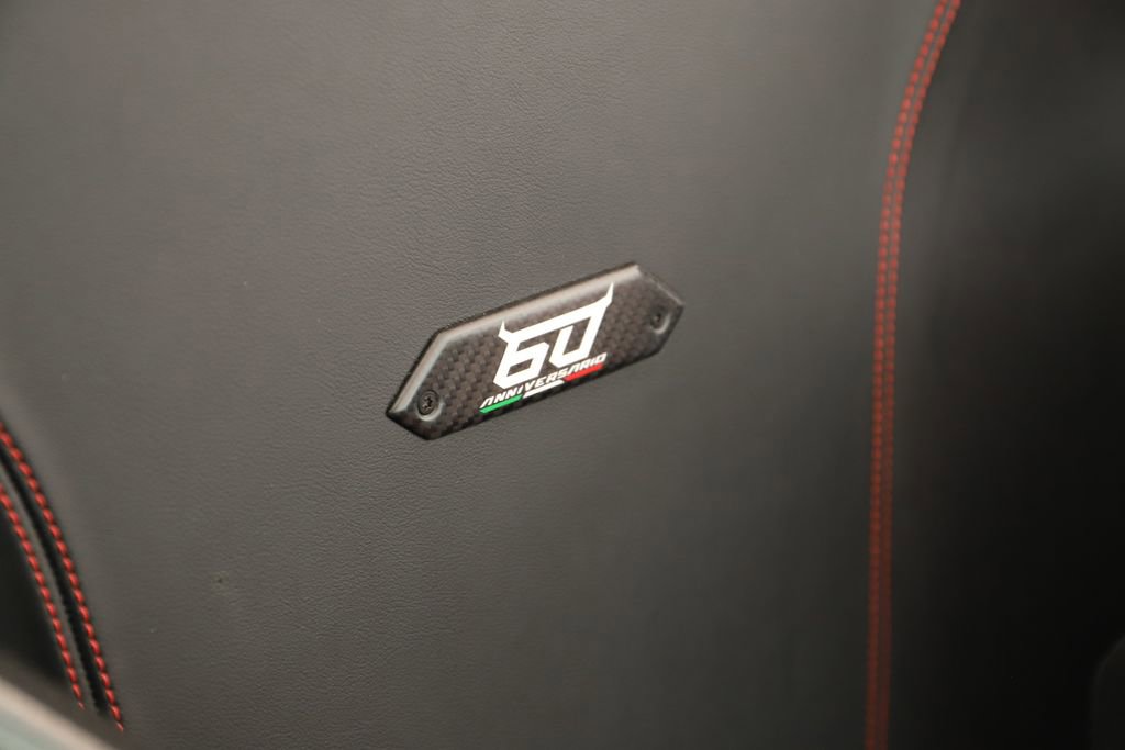 Used 2023 Lamborghini Huracan EVO RWD image 32