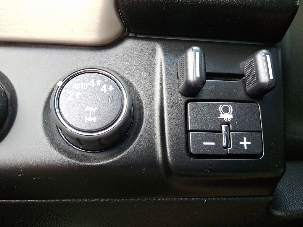 Used 2019 GMC Yukon Denali w/ Denali Ultimate Package image 27