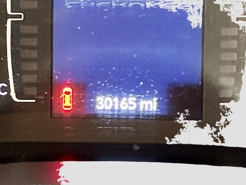 Used 2019 Jeep Cherokee Latitude Plus w/ Comfort/Convenience Group image 12