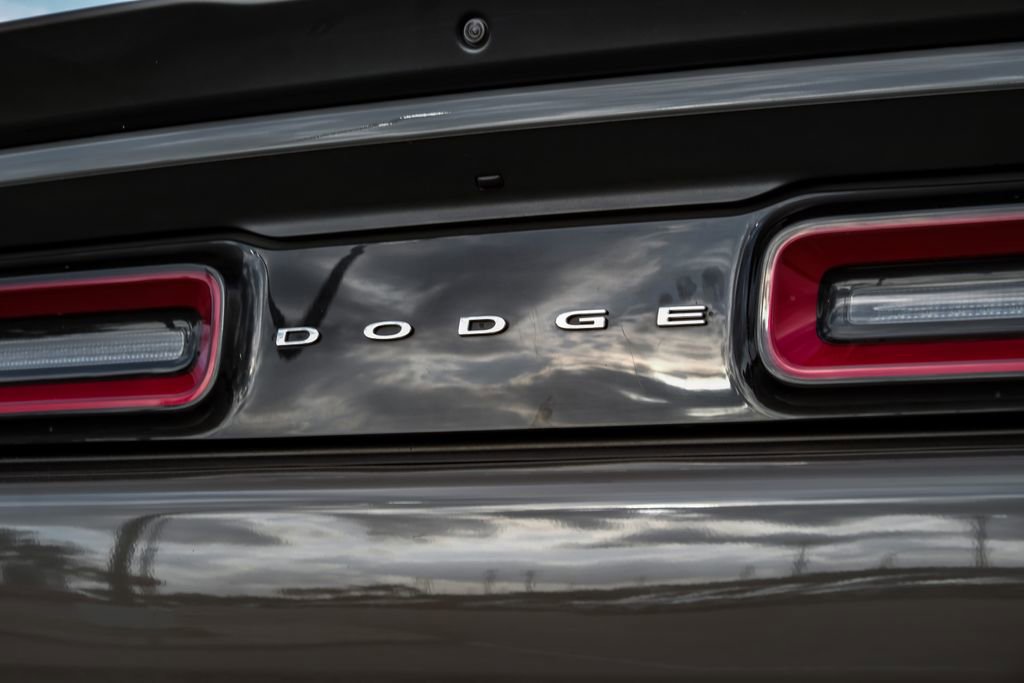 Used 2018 Dodge Challenger R/T image 48