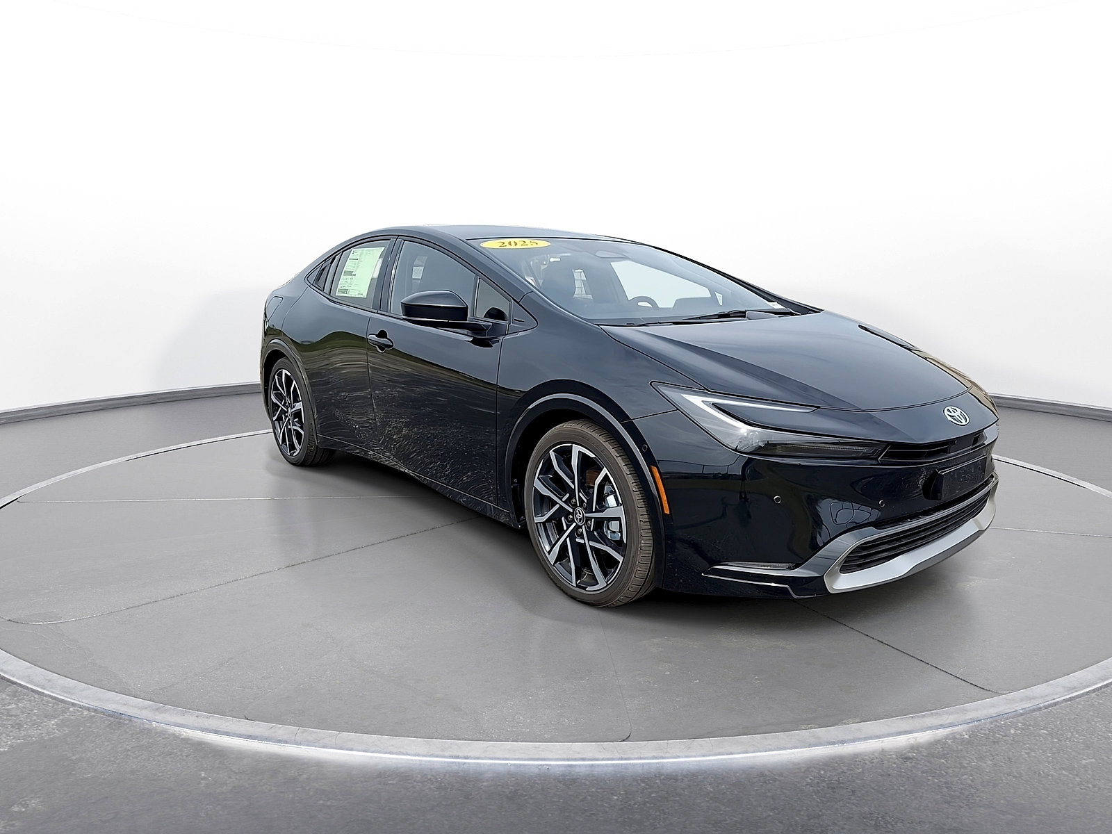 New 2025 Toyota Prius Plug-In Hybrid FWD image 2