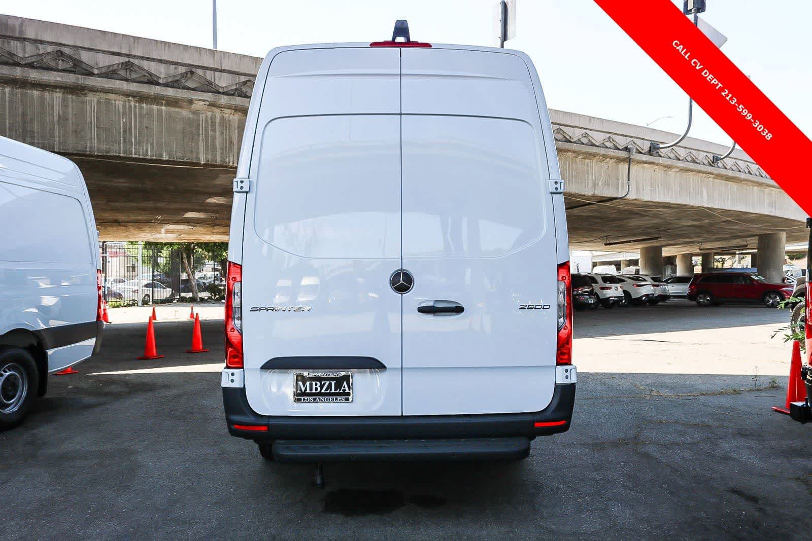 Used 2024 Mercedes-Benz Sprinter 2500 image 8