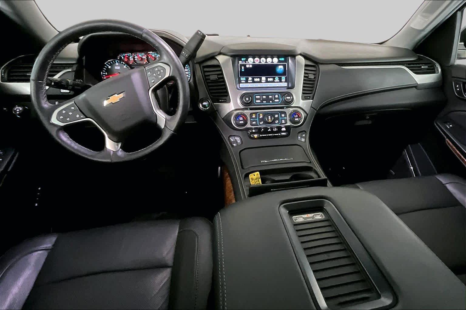 Used 2018 Chevrolet Tahoe Premier AWD/4WD image 16