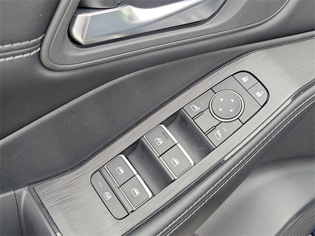 Used 2025 Nissan Rogue SL image 20