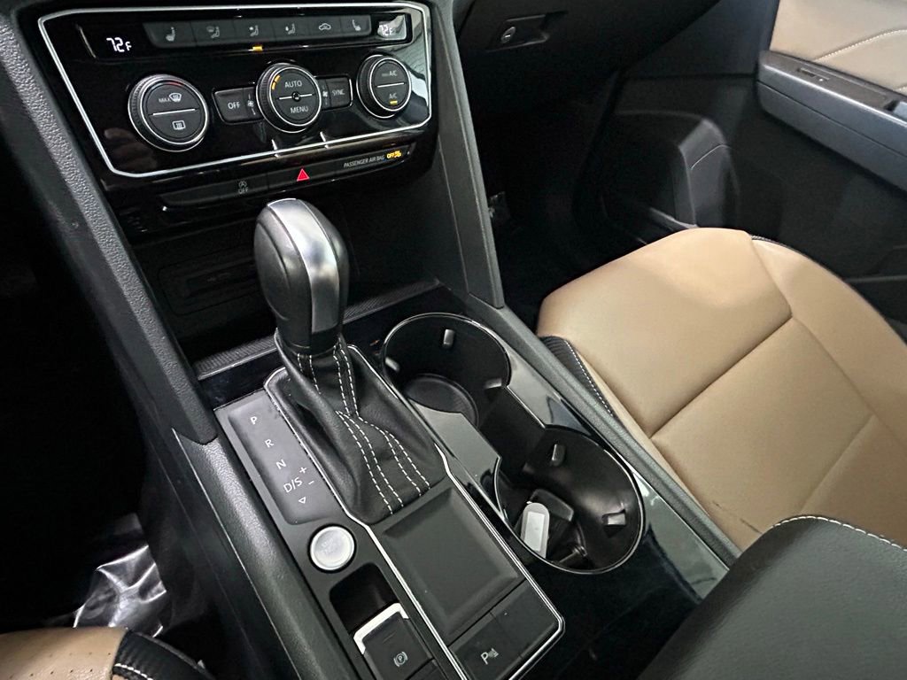 Used 2022 Volkswagen Atlas Cross Sport SE w/ Black Wheel Package image 19