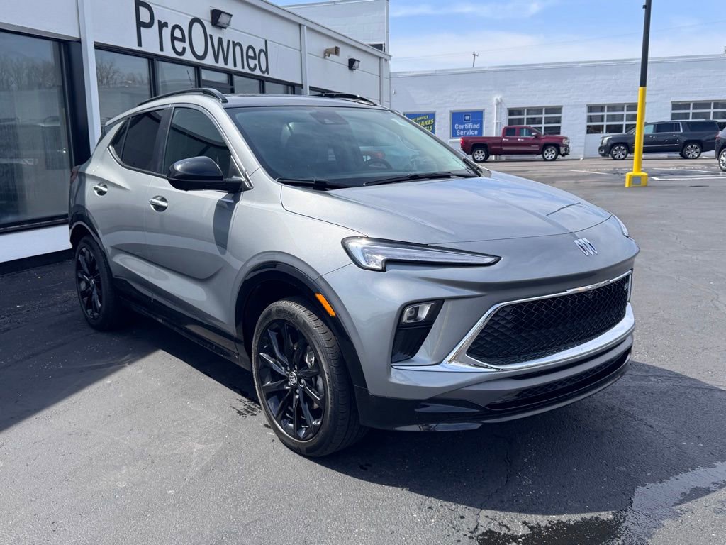 Used 2024 Buick Encore GX Sport Touring w/ Experience Buick Package image 5