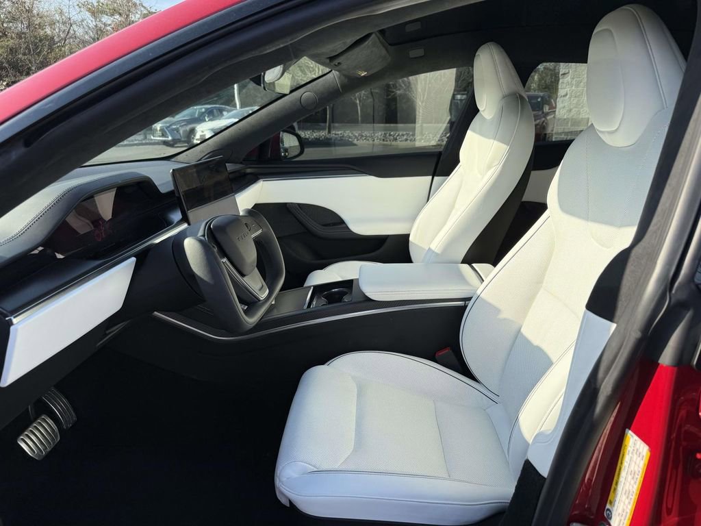 Used 2022 Tesla Model S Plaid image 12