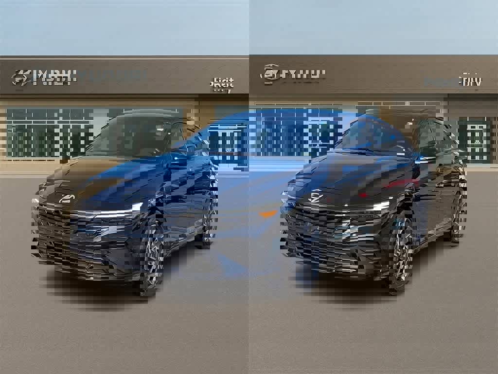 Used 2025 Hyundai Elantra Sport image 1