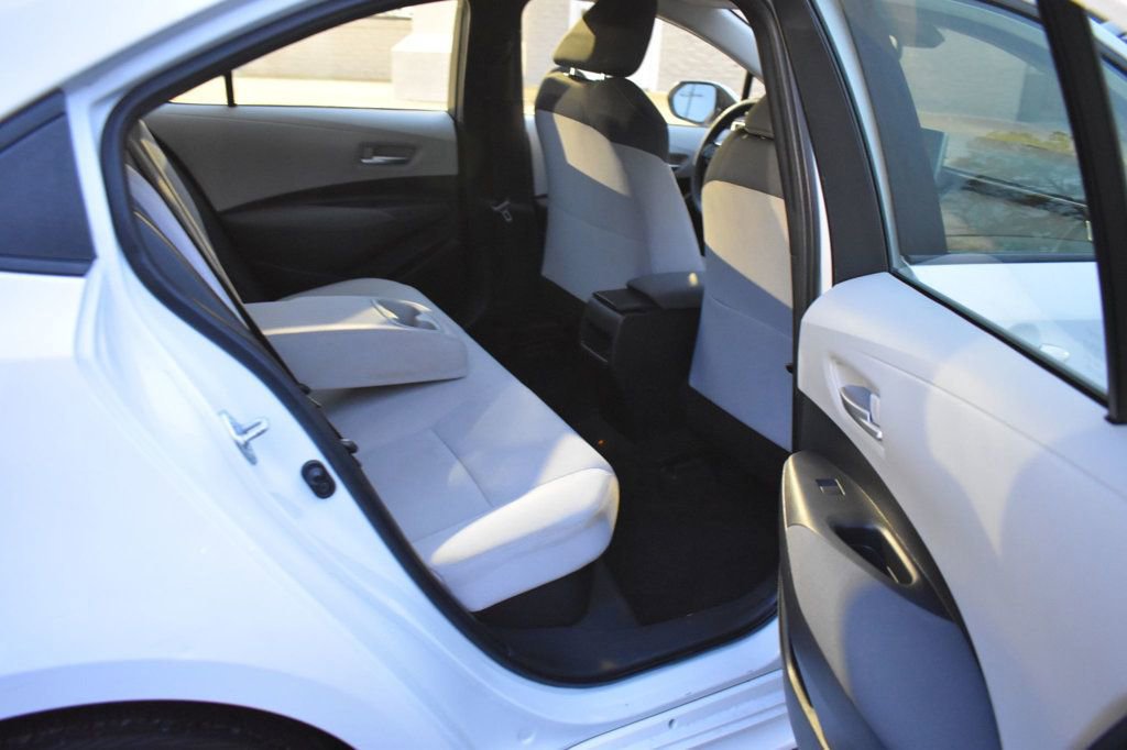 Used 2020 Toyota Corolla LE image 20
