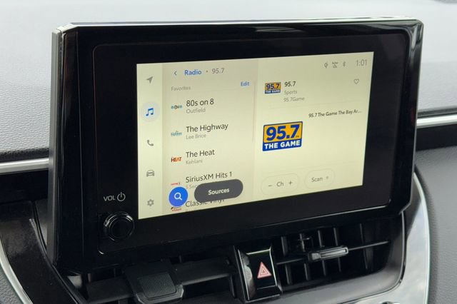 Certified 2025 Toyota Corolla Cross LE image 23