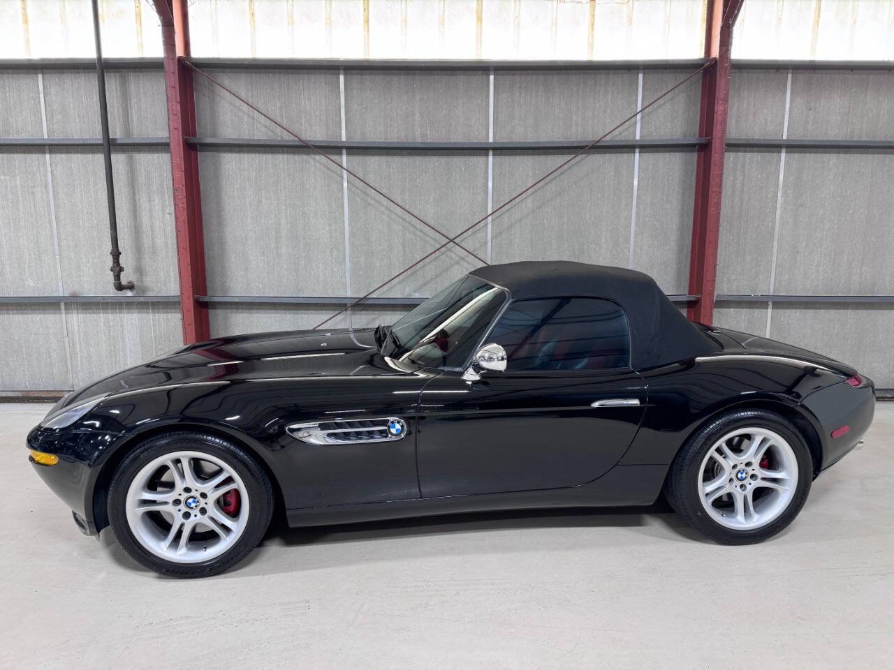 Used 2002 BMW Z8 RWD image 2
