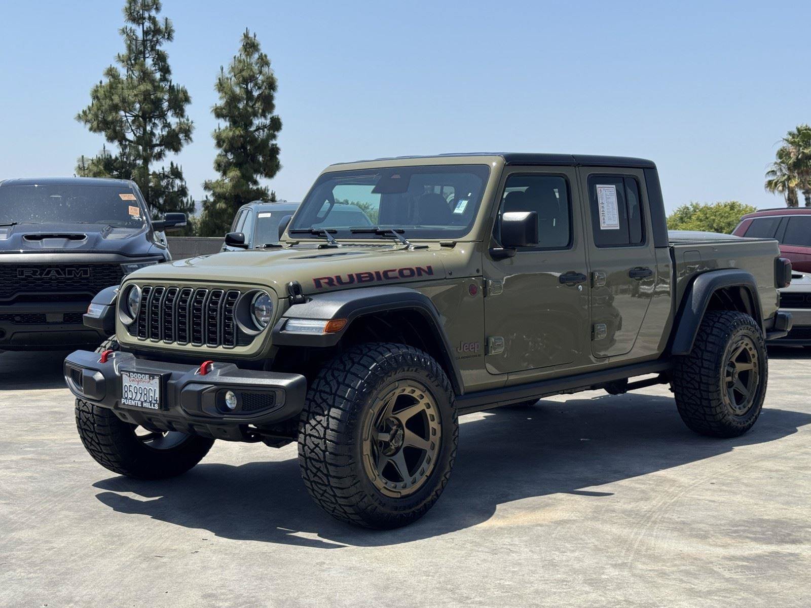 Certified 2026 Jeep Gladiator Rubicon AWD/4WD image 4