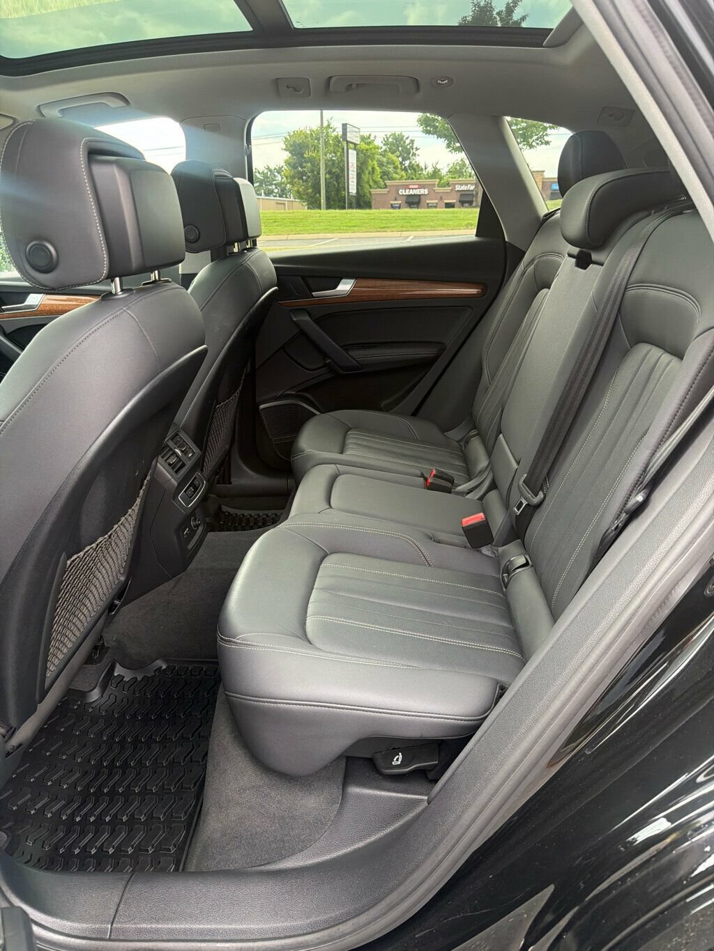 Used 2021 Audi Q5 e Premium Plus w/ Premium Plus Package AWD/4WD image 15