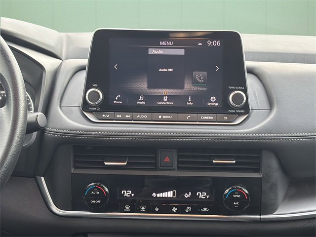 Used 2024 Nissan Rogue SV image 21