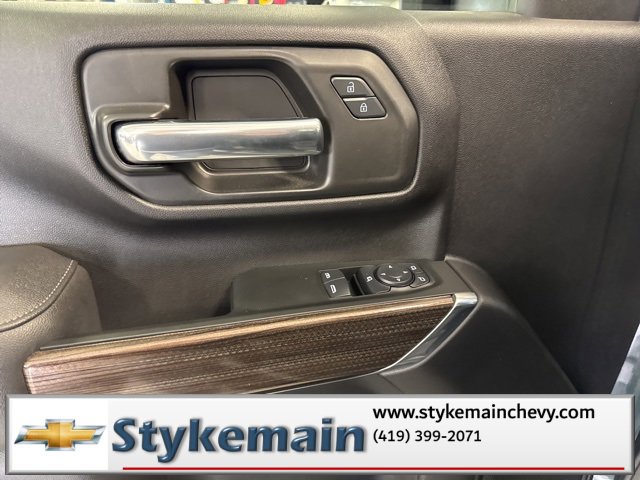 Used 2025 Chevrolet Silverado 2500 LT w/ Convenience Package image 40