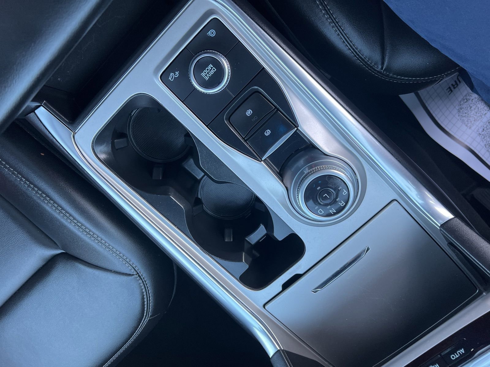 Used 2022 Ford Explorer XLT w/ Equipment Group 202A image 28