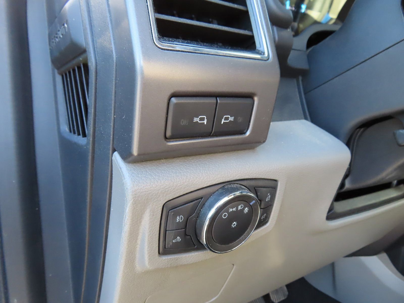 Used 2022 Ford F250 XLT w/ XLT Premium Package image 14