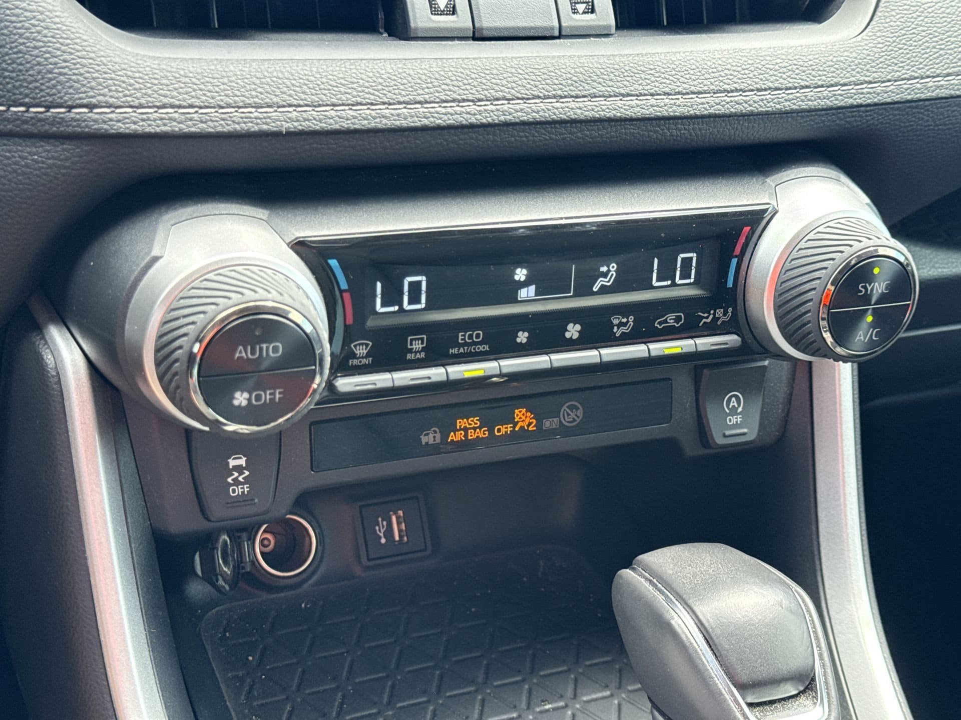 Certified 2025 Toyota RAV4 XLE Premium FWD image 17