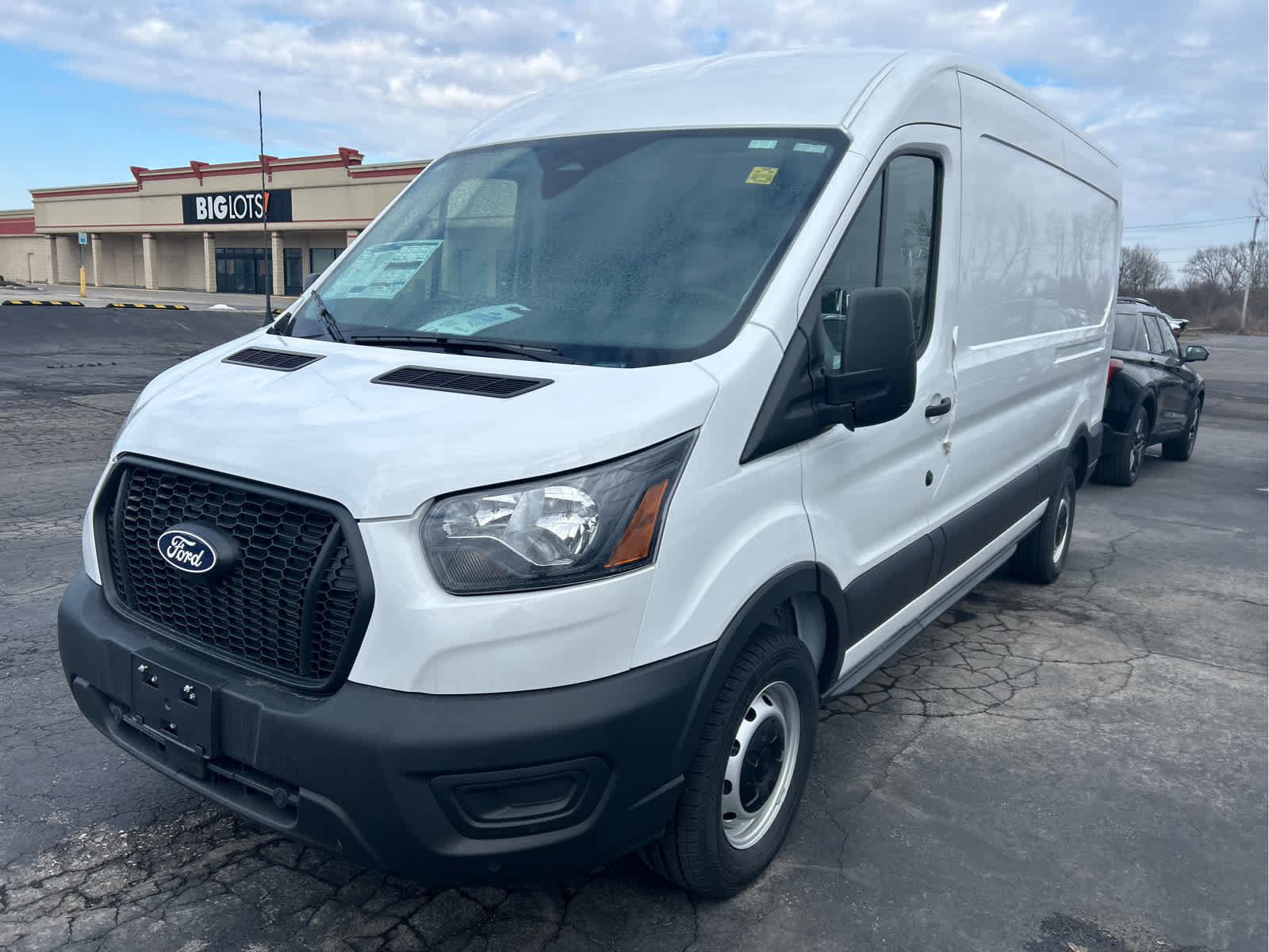 New 2026 Ford Transit 250 148 Medium Roof w/ Load Area Protection Package RWD image 3