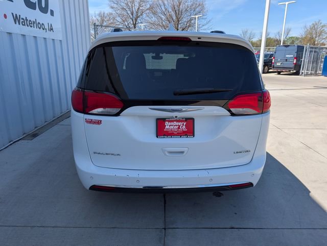 Used 2019 Chrysler Pacifica Limited FWD image 23