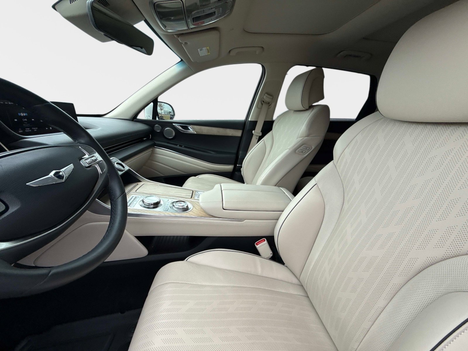 Used 2024 Genesis GV80 2.5T w/ Prestige Package image 24