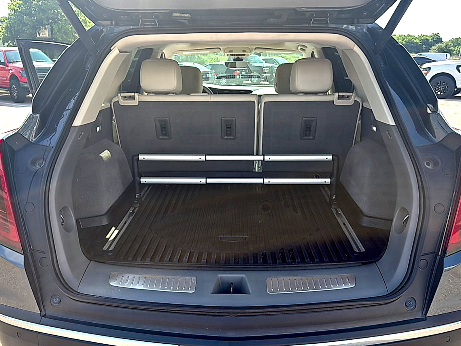 Used 2020 Cadillac XT5 Premium Luxury FWD image 9