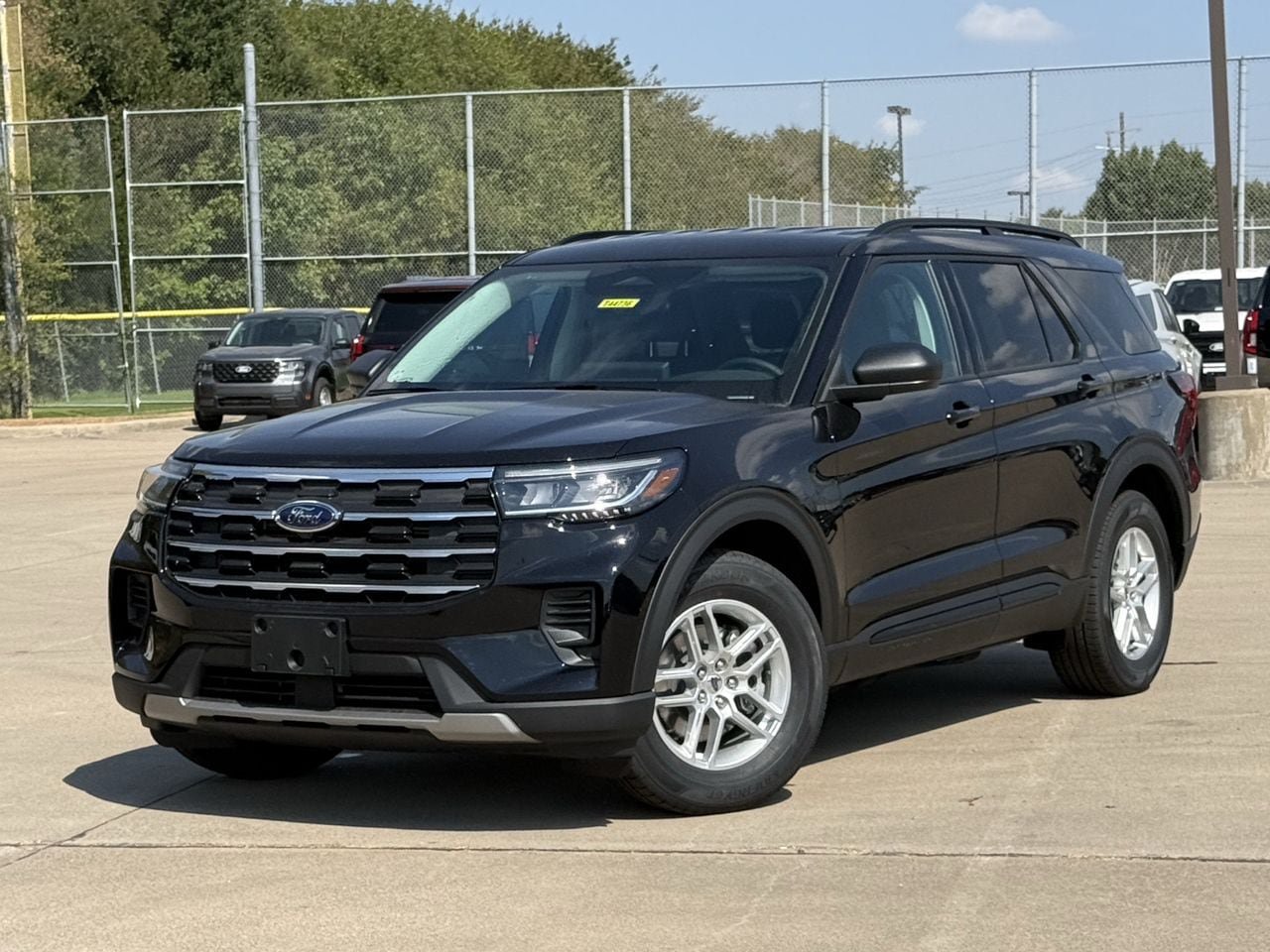 New 2026 Ford Explorer Active RWD image 2