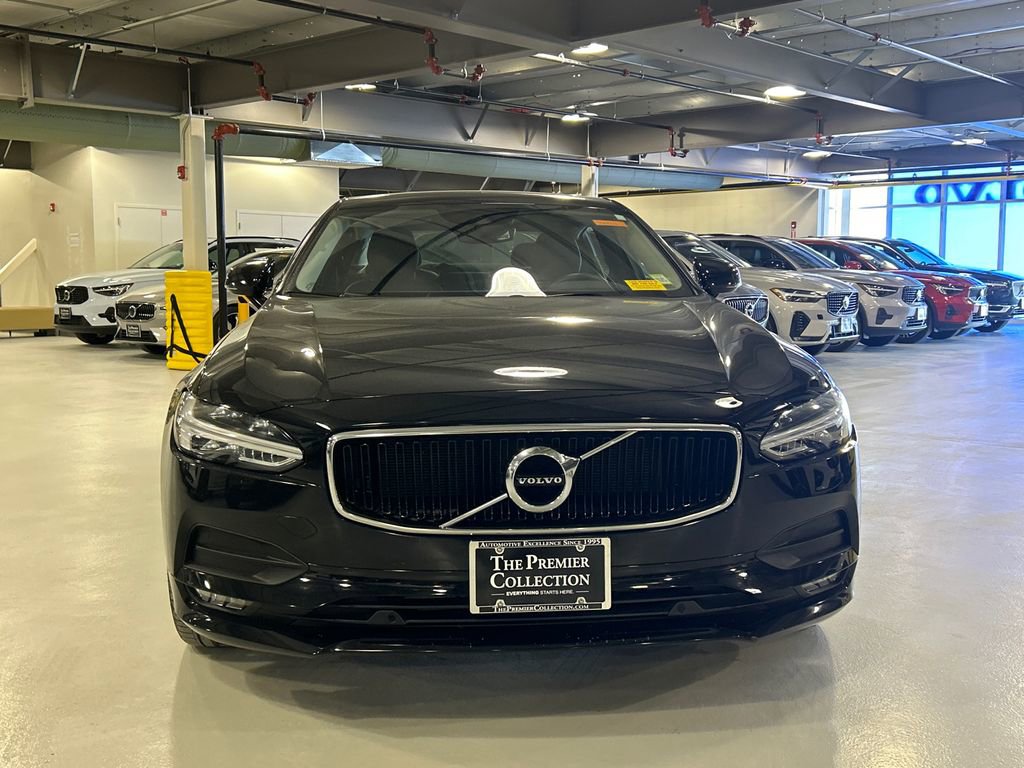 Used 2020 Volvo S90 T6 Momentum w/ Protection Package Premier image 6