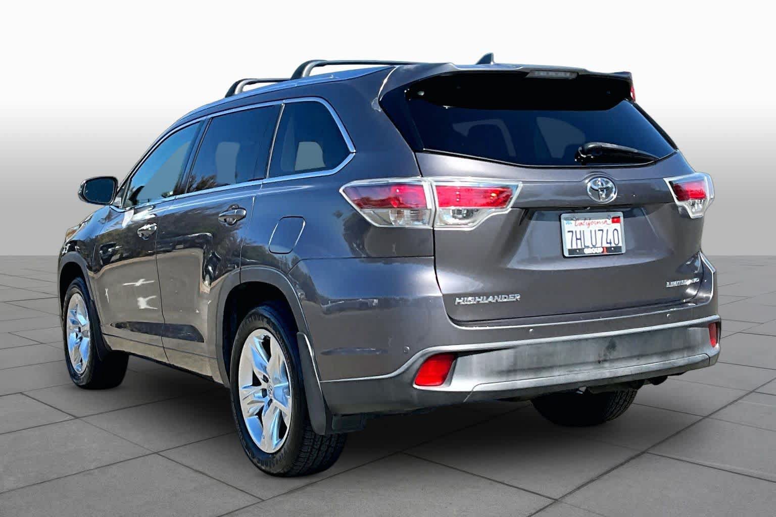 Used 2015 Toyota Highlander Limited AWD/4WD image 11