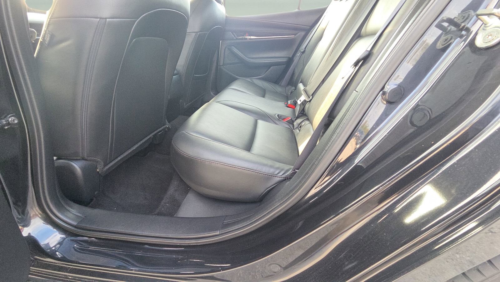 Used 2023 MAZDA MAZDA3 s image 18
