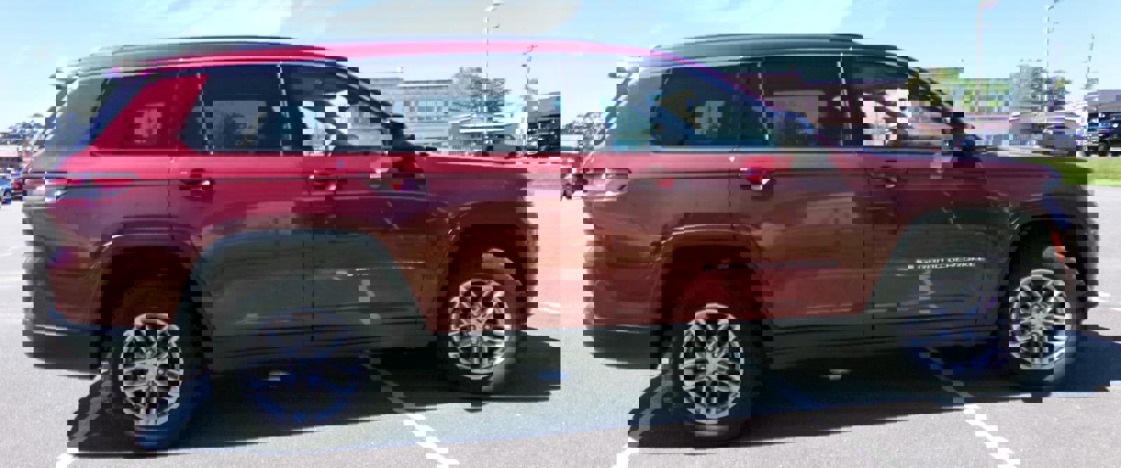 Used 2021 Jeep Grand Cherokee L Laredo AWD/4WD image 4