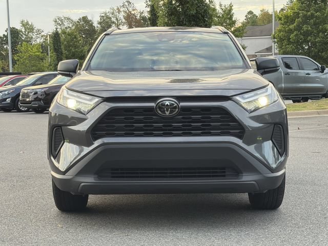 Used 2025 Toyota RAV4 LE AWD/4WD image 5