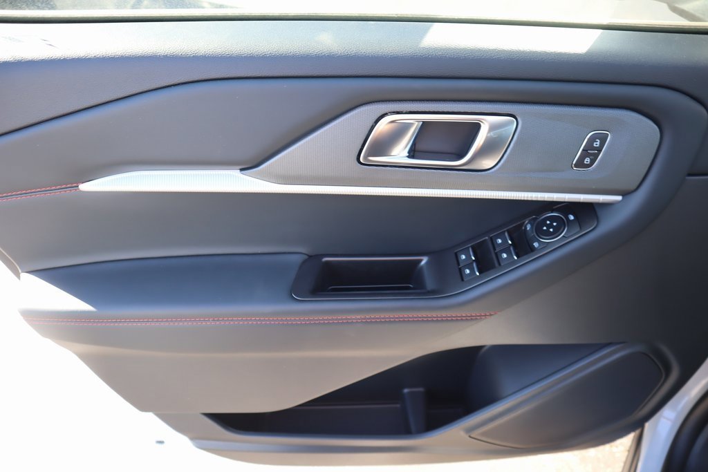 New 2026 Ford Explorer ST-Line image 17
