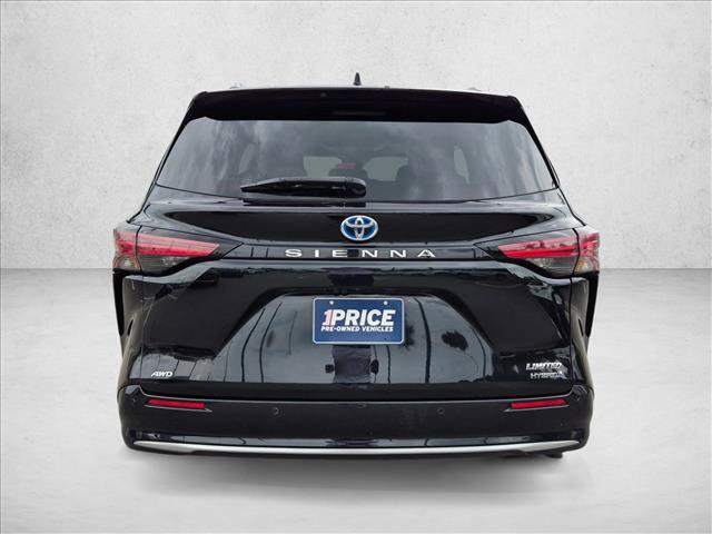 Used 2022 Toyota Sienna Limited AWD/4WD image 7