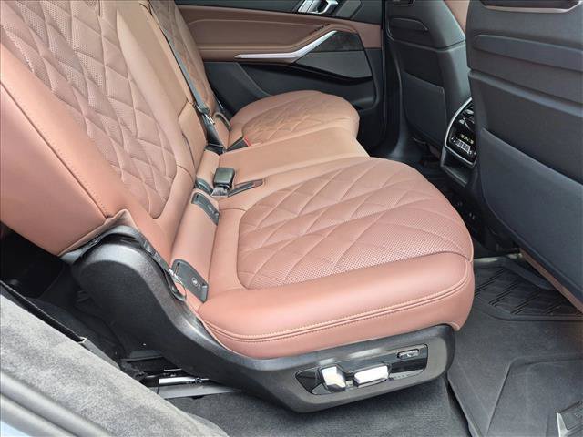 Used 2026 BMW X7 xDrive40i w/ M Sport Package AWD/4WD image 23