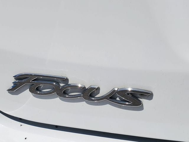 Used 2017 Ford Focus SE FWD image 25