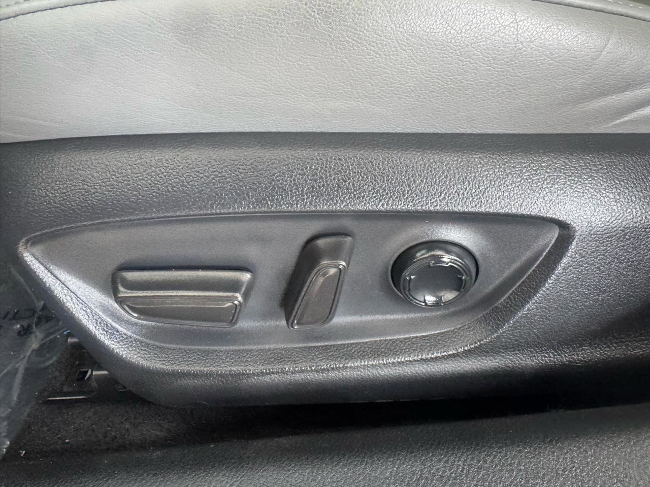 Used 2019 Toyota Avalon Touring w/ Advanced Safety Package image 25