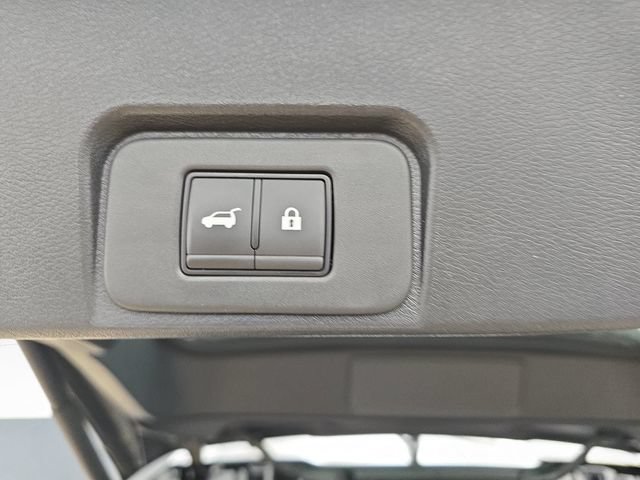 Used 2026 Nissan Rogue SV FWD image 34