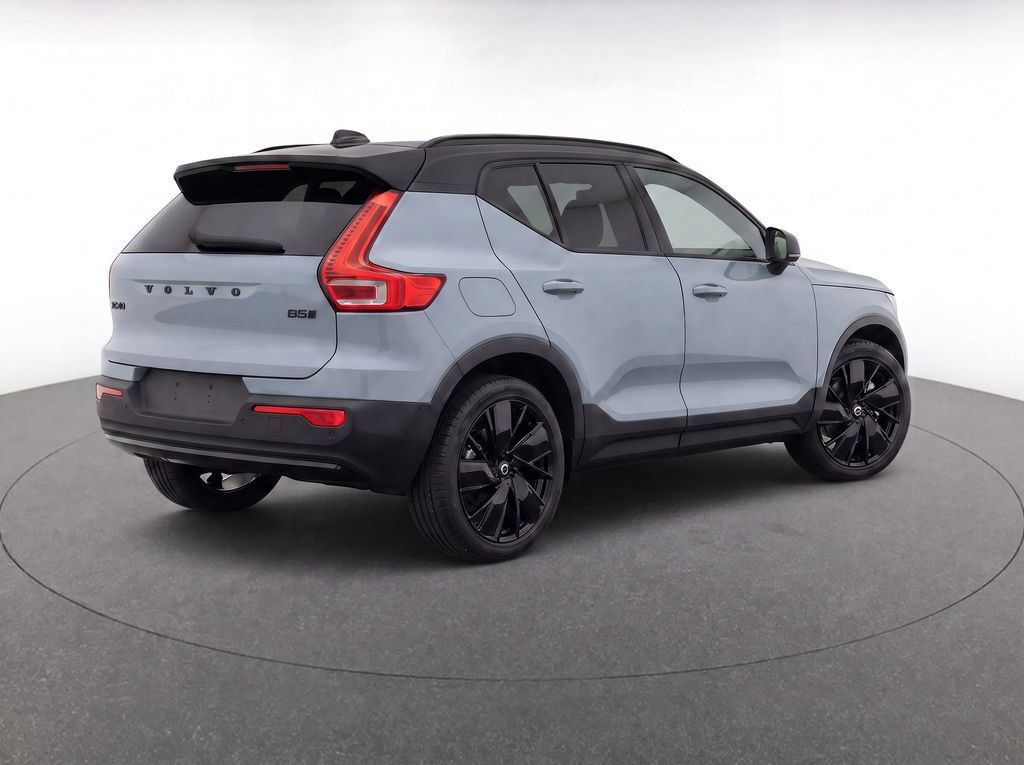 New 2026 Volvo XC40 B5 Ultra w/ Climate Package AWD/4WD image 4