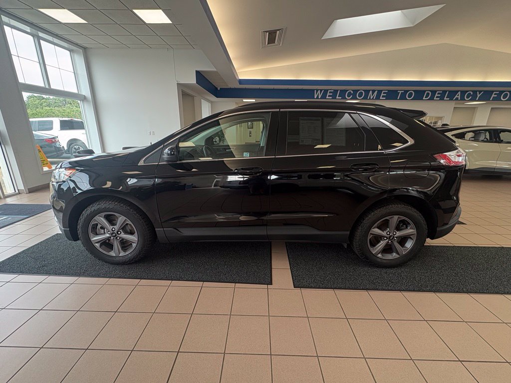 Used 2022 Ford Edge SEL w/ Sport Appearance Package AWD/4WD image 2