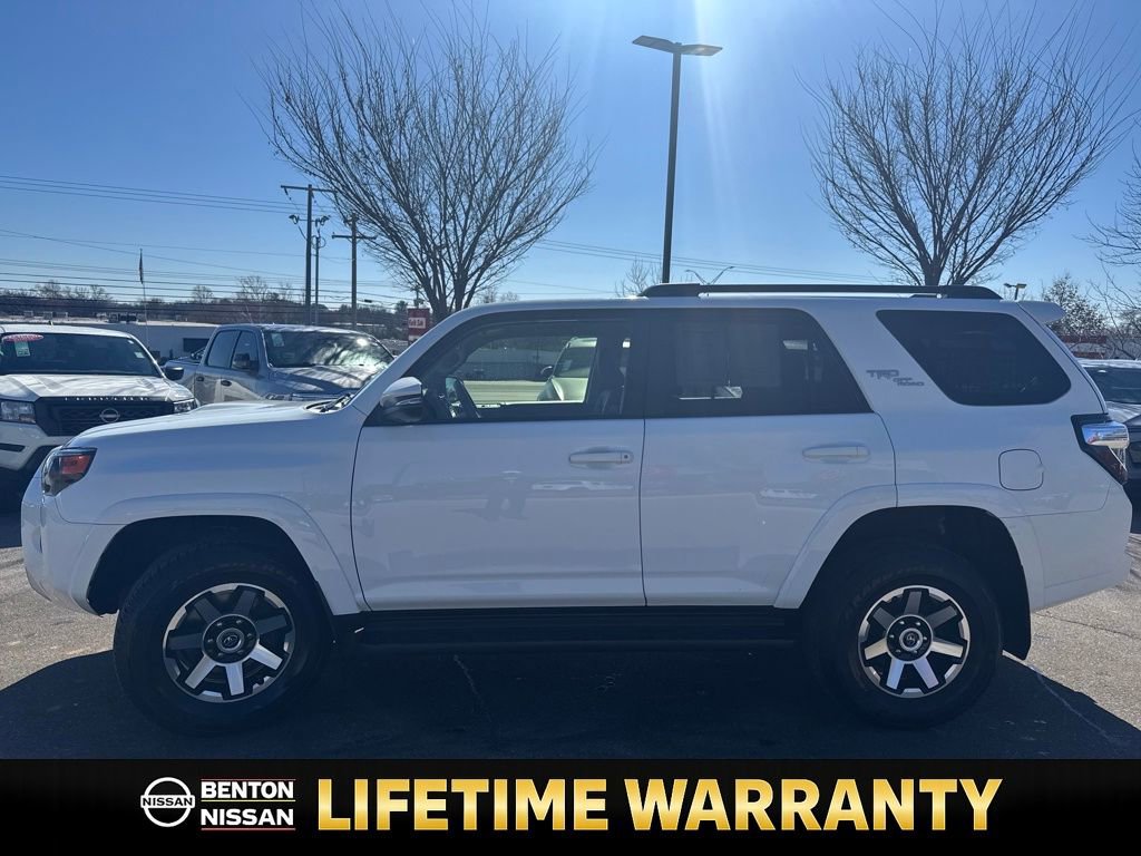 Used 2024 Toyota 4Runner TRD Off-Road Premium image 5