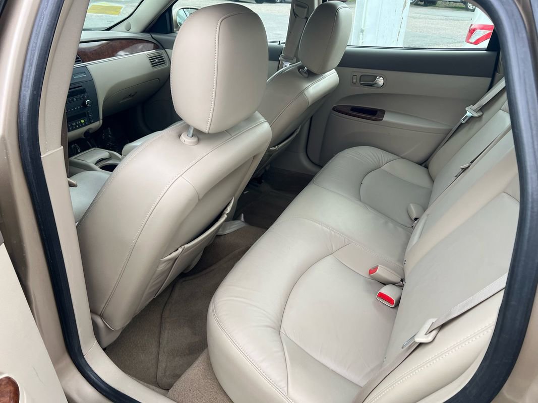 Used 2005 Buick LaCrosse CXL w/ Gold Convenience Package FWD image 7