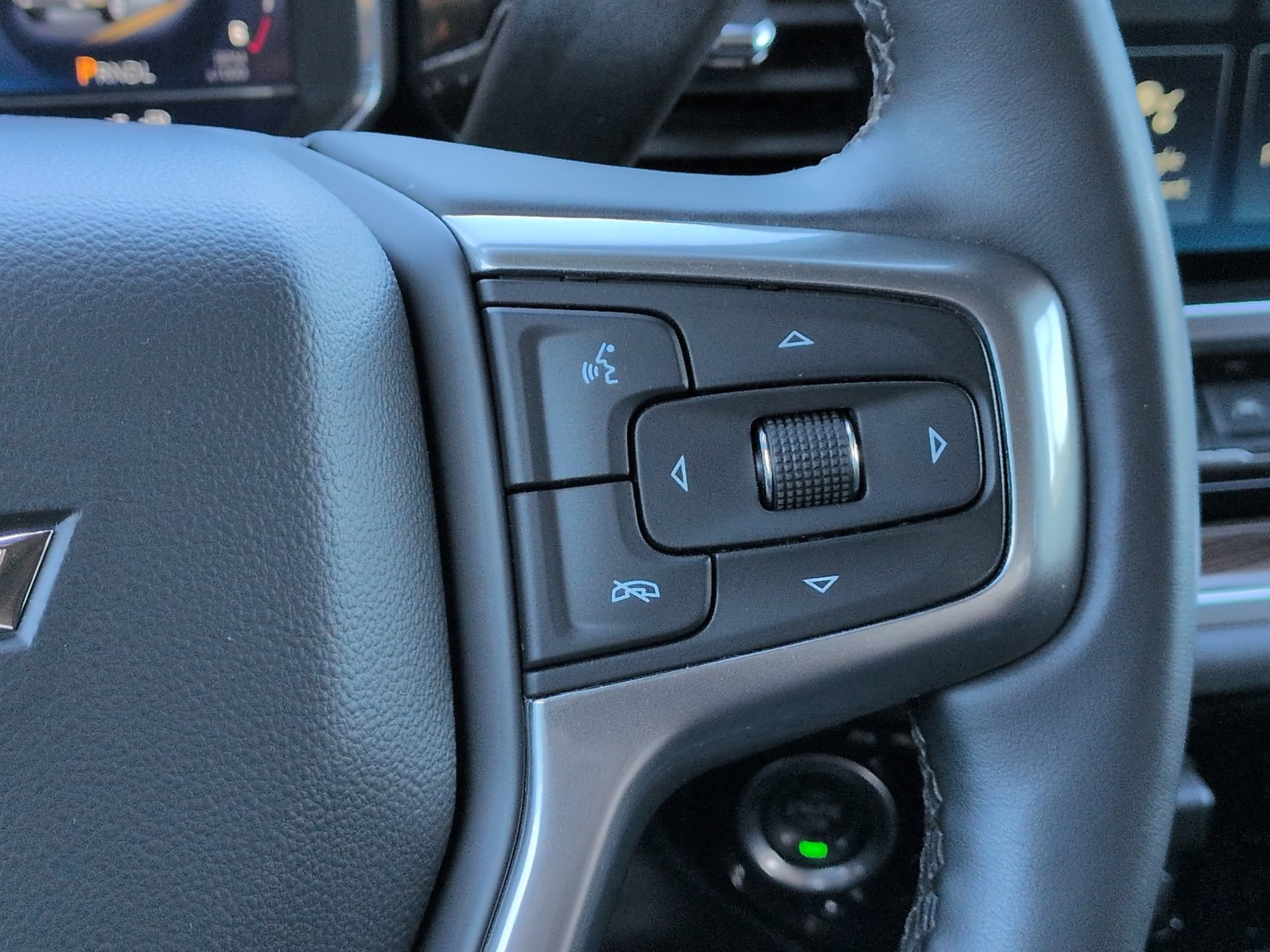 Used 2025 Chevrolet Silverado 1500 LT RWD image 25