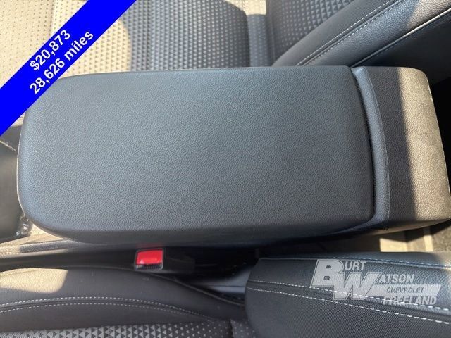 Used 2024 Chevrolet Trax LT w/ Sunroof Package FWD image 21