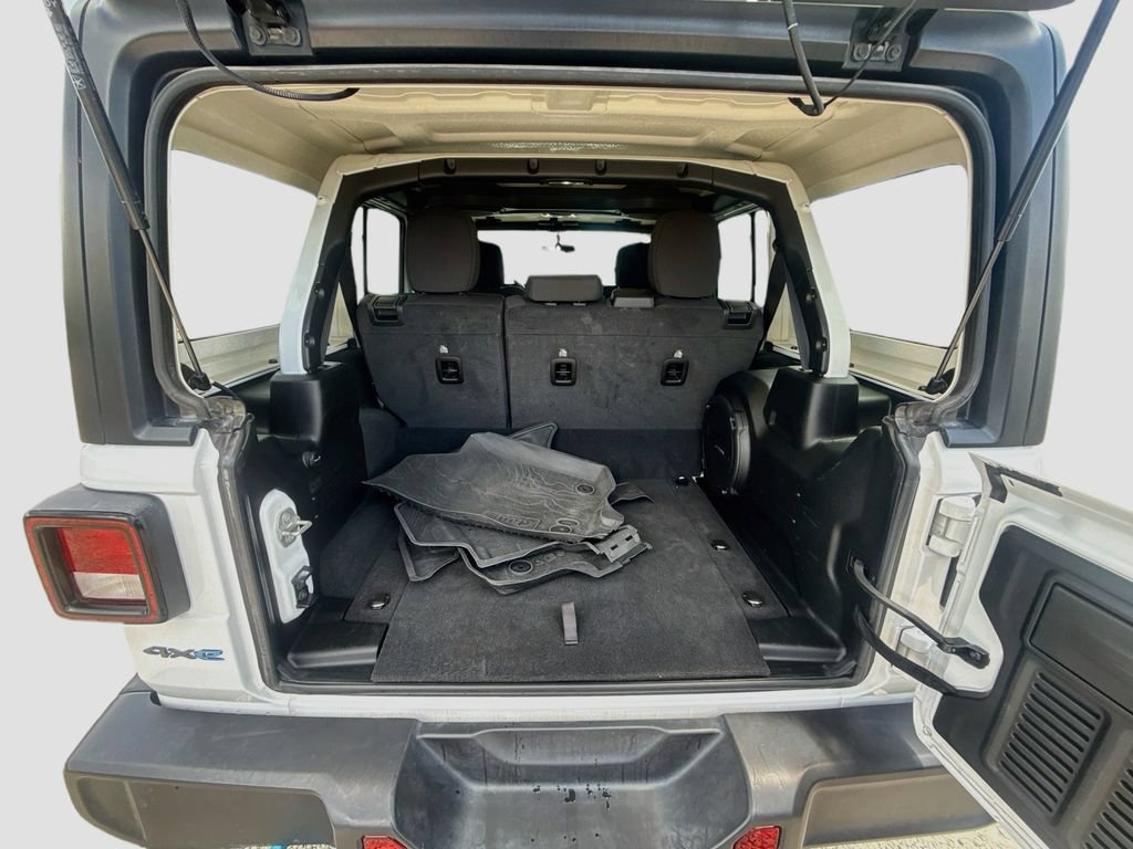 Certified 2023 Jeep Wrangler Unlimited AWD/4WD image 30