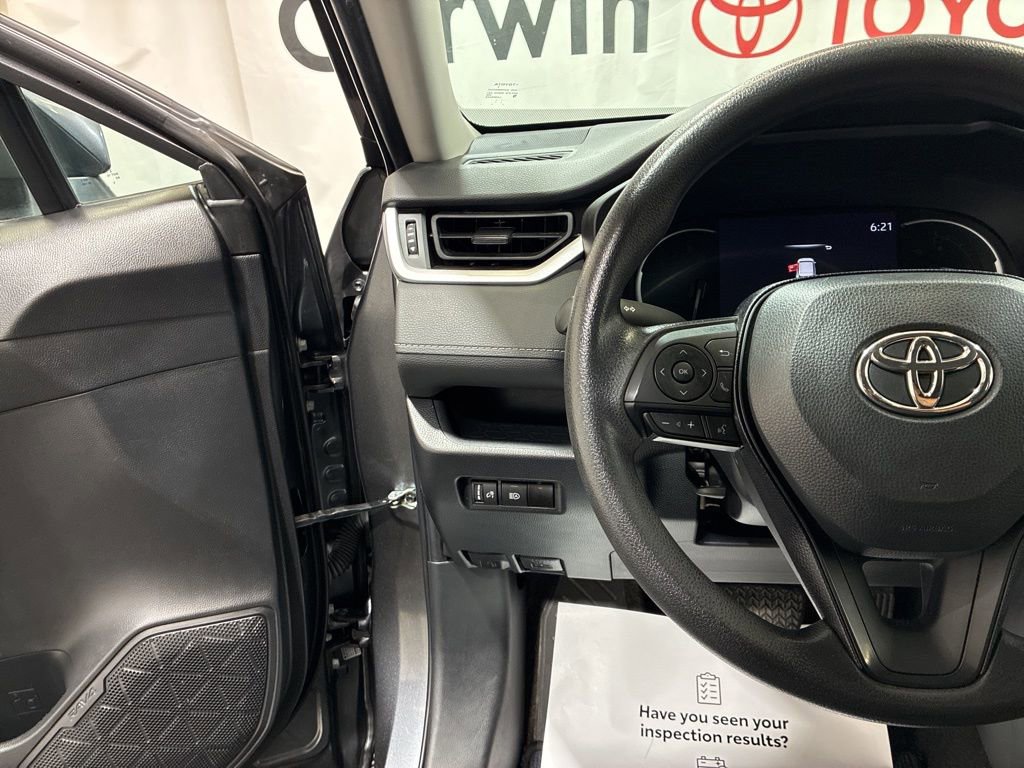 Used 2023 Toyota RAV4 XLE AWD/4WD image 24